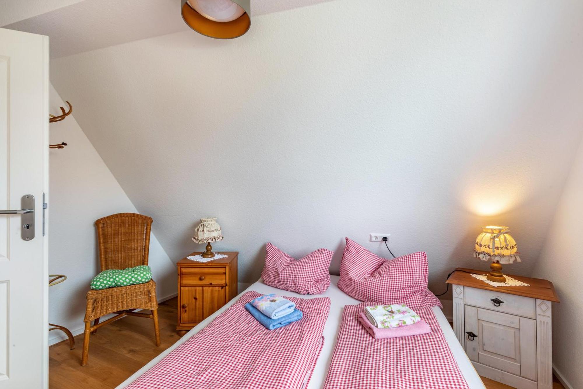 Apartmenthaus Ferienwohnungen Sila Weinstadt Exterior photo